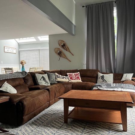 Pocono Paradise - 3 Bedroom 3 And Half Bathroom Townhouse Tannersville Eksteriør billede