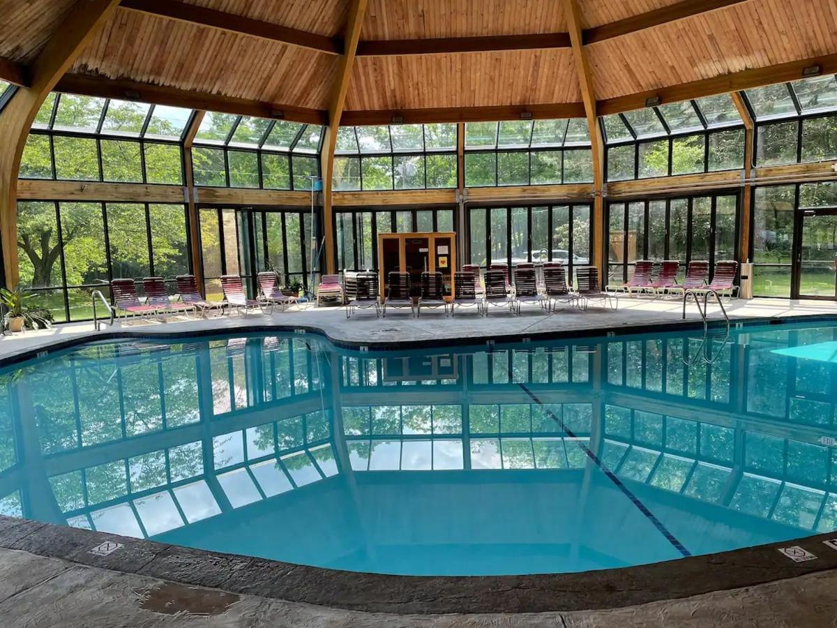 Pocono Paradise - 3 Bedroom 3 And Half Bathroom Townhouse Tannersville Eksteriør billede